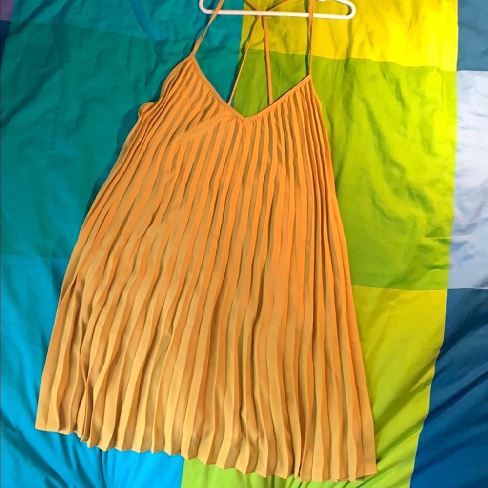 Flows yellow forever 21 dress